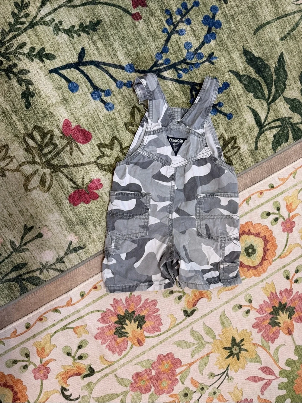 Y2K OshKosh B'gosh Gray Camo Short Overalls 12 Months Baby Boy Like New